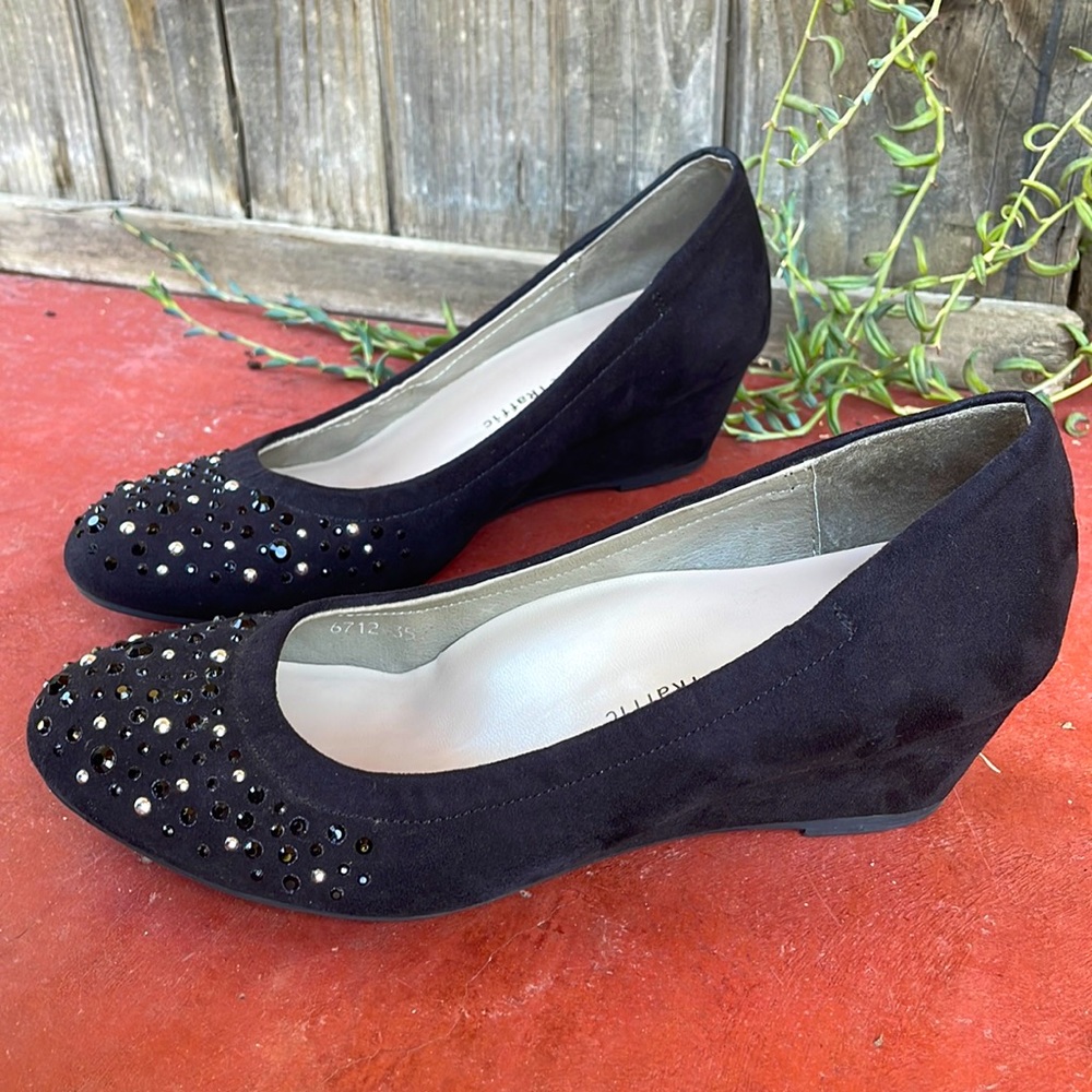 ORiental TRaffic Black Sued Wedges